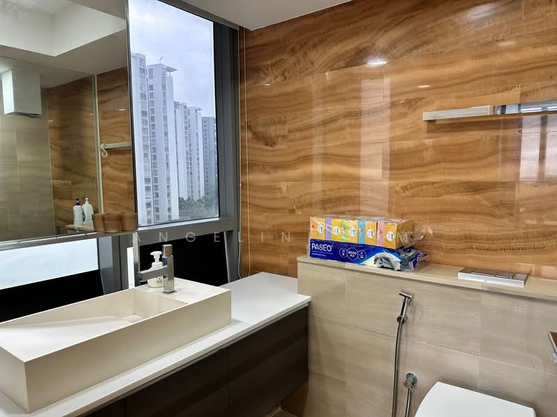Silversea, , 3 Bedrooms, 1,496 sqft, Condominium For Sale, by Angeline Lim, 500146170 - Bathroom - PropertyGuru.com.sg