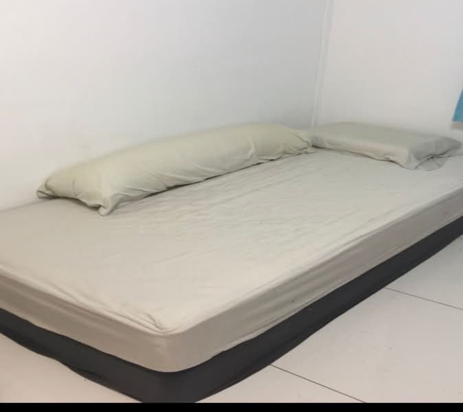 159 Lorong 1 Toa Payoh, 159 Lorong 1 Toa Payoh, Room Rental, 100 sqft, HDB Flat For Rent, by Ang ShiQi, 500146178 - Bedroom - PropertyGuru.com.sg