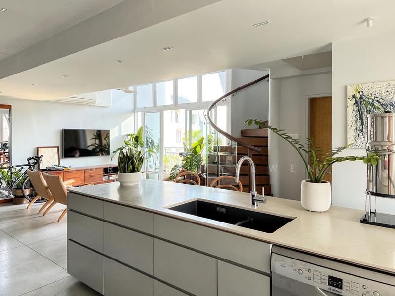 Aquarius By The Park, 1 Bedok Reservoir View, 4 Bedrooms, 2,099 sqft, Condominium For Sale, by Adriel Li Yewen, 500146189 - Living Room - PropertyGuru.com.sg