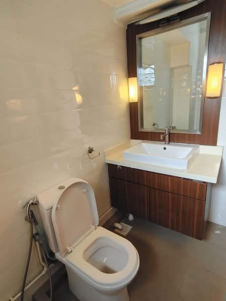 256 Serangoon Central Drive, 256 Serangoon Central Drive, 3 Bedrooms, 1,076 sqft, HDB Flat For Rent, by Ally Khoo, 500146197 - Bathroom - PropertyGuru.com.sg