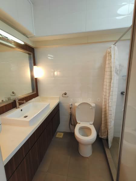256 Serangoon Central Drive, 256 Serangoon Central Drive, 3 Bedrooms, 1,076 sqft, HDB Flat For Rent, by Ally Khoo, 500146197 - Bathroom - PropertyGuru.com.sg