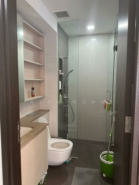 The Lilium, 31  How Sun Road, 4 Bedrooms, 1,356 sqft, Condominium For Sale, by Ryan Wong, 500146199 - Bathroom - PropertyGuru.com.sg
