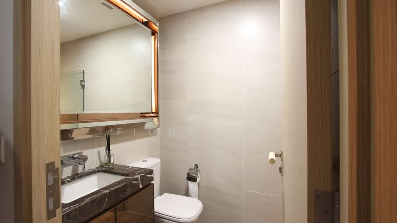 Stars of Kovan, 982 Upper Serangoon Road, 2 Bedrooms, 743 sqft, Condominium For Sale, by Fiona Ong, 500146203 - Bathroom - PropertyGuru.com.sg