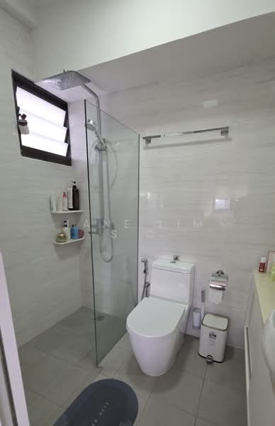 90 Tanglin Halt Road, 90 Tanglin Halt Road, 2 Bedrooms, 969 sqft, HDB Flat For Sale, by Jane Lim S C, 500146205 - Bathroom - PropertyGuru.com.sg