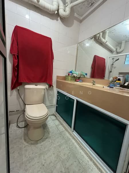 740 Woodlands Circle, 740 Woodlands Circle, 3 Bedrooms, 1,313 sqft, HDB Flat For Sale, by Tan Seng Soon, 500146214 - Master Bathroom - PropertyGuru.com.sg