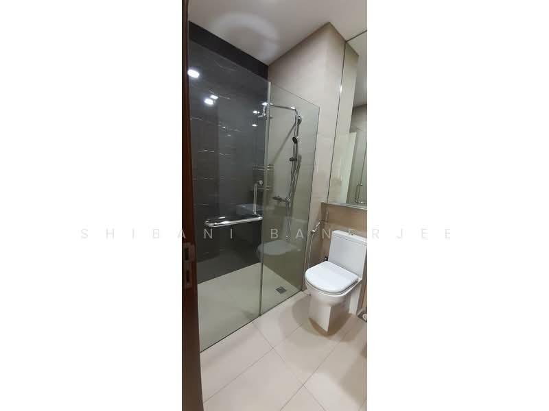 The Promenade @ Pelikat, 183 Jalan Pelikat, Studio, 400 sqft, Condominium For Rent, by Shibani Banerjee, 500146216 - Bathroom - PropertyGuru.com.sg