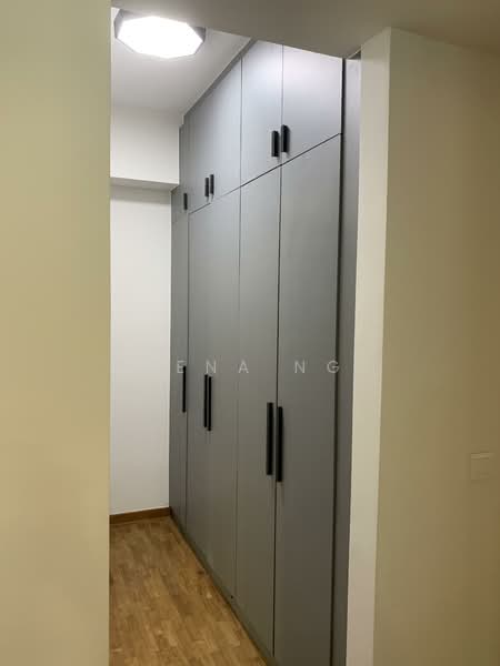 The Pearl @ Mount Faber, 3 Mount Faber Road, 3 Bedrooms, 1,389 sqft, Condominium For Rent, by Lena Ng, 500146234 - Wardrobe - Master Bedroom - PropertyGuru.com.sg