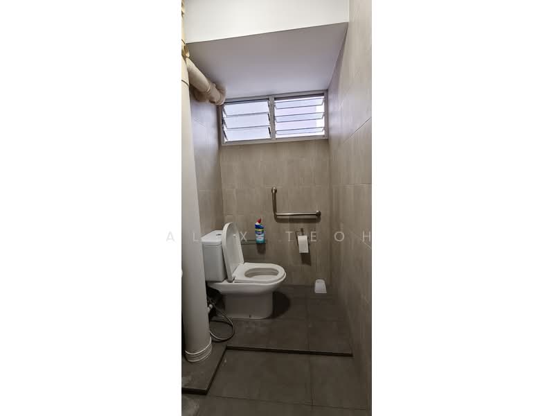 433 Clementi Avenue 3, 433 Clementi Avenue 3, Room Rental, 100 sqft, HDB Flat For Rent, by Alex Teoh, 500146236 - Bathroom - PropertyGuru.com.sg