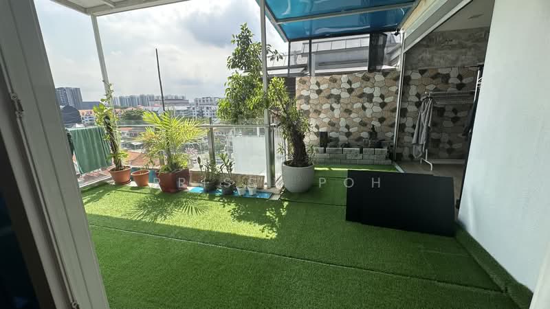 Parc Elegance, 15 Telok Kurau Road, 4 Bedrooms, 1,539 sqft, Condominium For Rent, by Prissy Poh, 500146246 - Balcony - PropertyGuru.com.sg