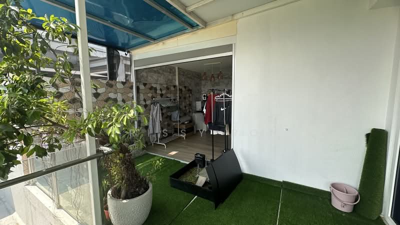 Parc Elegance, 15 Telok Kurau Road, 4 Bedrooms, 1,539 sqft, Condominium For Rent, by Prissy Poh, 500146246 - Balcony - PropertyGuru.com.sg