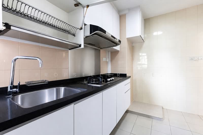 301A Punggol Central, 301A Punggol Central, 3 Bedrooms, 1,012 sqft, HDB Flat For Sale, by Kelly Tan, 500146248 - Kitchen - PropertyGuru.com.sg
