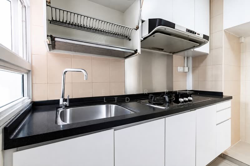 301A Punggol Central, 301A Punggol Central, 3 Bedrooms, 1,012 sqft, HDB Flat For Sale, by Kelly Tan, 500146248 - Kitchen - PropertyGuru.com.sg