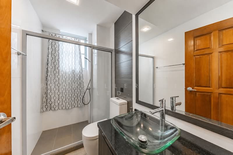 Eastwood Green, 10 Eastwood Road, 3 Bedrooms, 1,173 sqft, Condominium For Sale, by Kelly Tan, 500146263 - Bathroom - PropertyGuru.com.sg