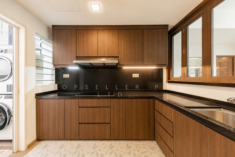 Eastwood Green, 10 Eastwood Road, 3 Bedrooms, 1,173 sqft, Condominium For Sale, by Kelly Tan, 500146263 - Kitchen - PropertyGuru.com.sg
