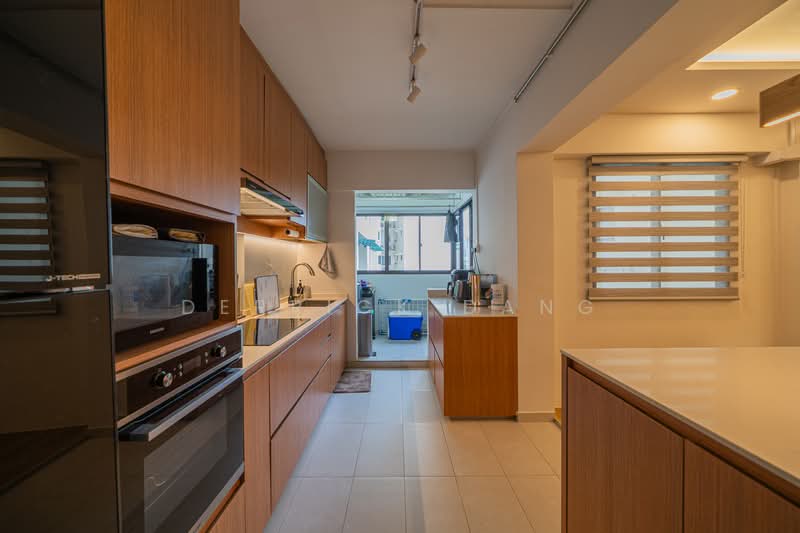 685B Jurong West Street 64, 685B Jurong West Street 64, 3 Bedrooms, 1,227 sqft, HDB Flat For Sale, by Derrick Dang, 500146277 - Kitchen - PropertyGuru.com.sg