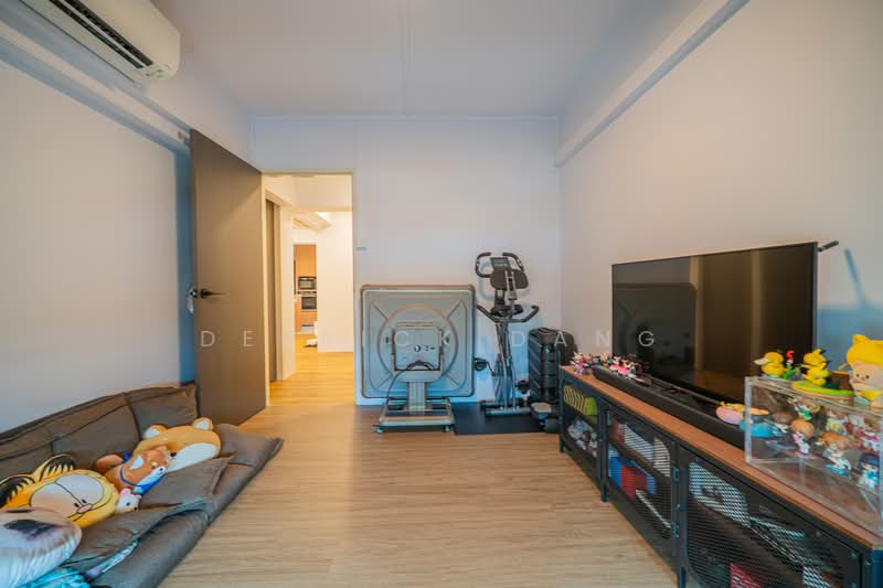 685B Jurong West Street 64, 685B Jurong West Street 64, 3 Bedrooms, 1,227 sqft, HDB Flat For Sale, by Derrick Dang, 500146277 - PropertyGuru.com.sg