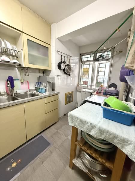99 Bedok North Avenue 4, 99 Bedok North Avenue 4, 3 Bedrooms, 1,324 sqft, HDB Flat For Sale, by Russell Wong, 500146278 - Service Yard - PropertyGuru.com.sg