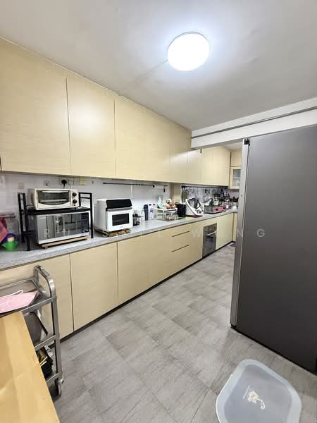 99 Bedok North Avenue 4, 99 Bedok North Avenue 4, 3 Bedrooms, 1,324 sqft, HDB Flat For Sale, by Russell Wong, 500146278 - Kitchen - PropertyGuru.com.sg