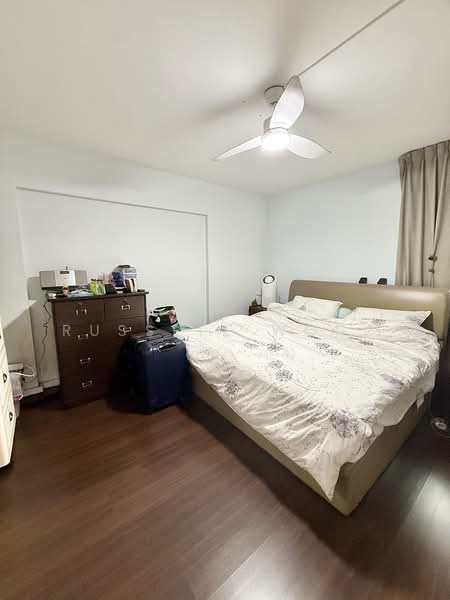 99 Bedok North Avenue 4, 99 Bedok North Avenue 4, 3 Bedrooms, 1,324 sqft, HDB Flat For Sale, by Russell Wong, 500146278 - Master Bedroom - PropertyGuru.com.sg