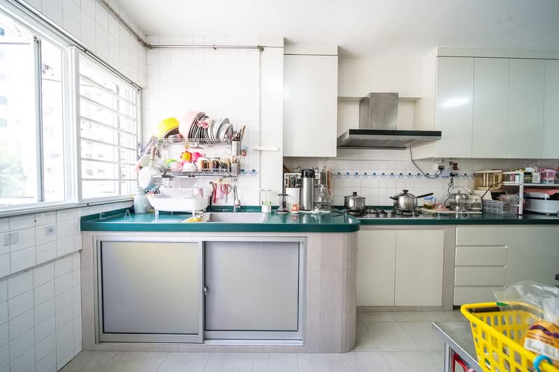 162 Tampines Street 12, 162 Tampines Street 12, 3 Bedrooms, 1,432 sqft, HDB Flat For Sale, by CHIA HOE YIN, 500146279 - Kitchen - PropertyGuru.com.sg