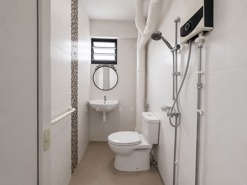 454 Tampines Street 42, 454 Tampines Street 42, 4 Bedrooms, 1,615 sqft, HDB Flat For Sale, by Nizam Adli Saparin, 500146283 - Bathroom 3 - PropertyGuru.com.sg