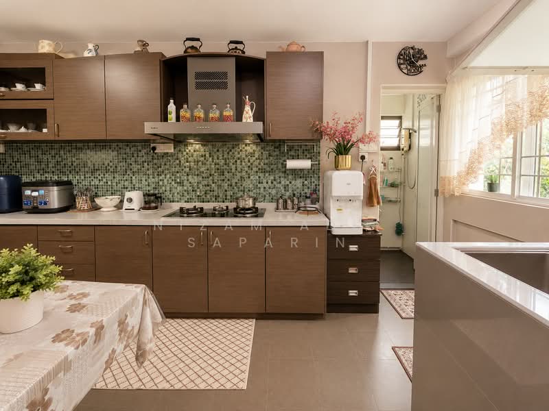 454 Tampines Street 42, 454 Tampines Street 42, 4 Bedrooms, 1,615 sqft, HDB Flat For Sale, by Nizam Adli Saparin, 500146283 - Kitchen - PropertyGuru.com.sg