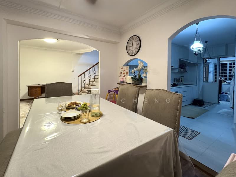 764 Choa Chu Kang North 5, 764 Choa Chu Kang North 5, 4 Bedrooms, 1,550 sqft, HDB Flat For Sale, by Karen Cheng, 500146304 - Dining Room - PropertyGuru.com.sg
