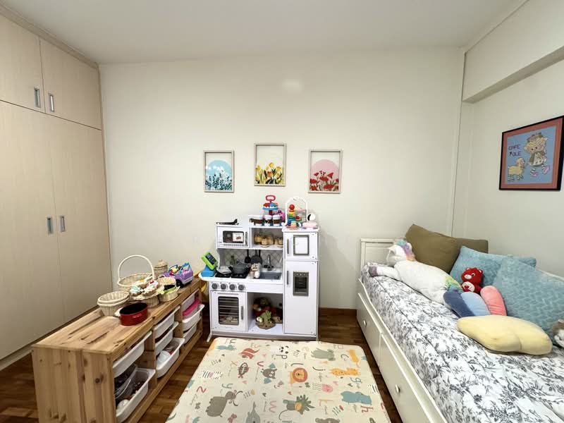 764 Choa Chu Kang North 5, 764 Choa Chu Kang North 5, 4 Bedrooms, 1,550 sqft, HDB Flat For Sale, by Karen Cheng, 500146304 - Bedroom - PropertyGuru.com.sg