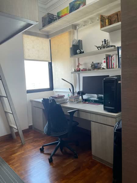 Urgent Sale Paya Lebar MRT Sims Ave 3+1 Bed 3 Bath High Floor Unblocked, , 3 Bedrooms, 1,249 sqft, Condominium For Sale, by CD Sung, 500146313 - Study - PropertyGuru.com.sg