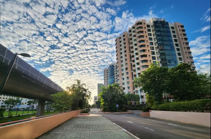 Urgent Sale Paya Lebar MRT Sims Ave 3+1 Bed 3 Bath High Floor Unblocked, , 3 Bedrooms, 1,249 sqft, Condominium For Sale, by CD Sung, 500146313 - Exterior - PropertyGuru.com.sg