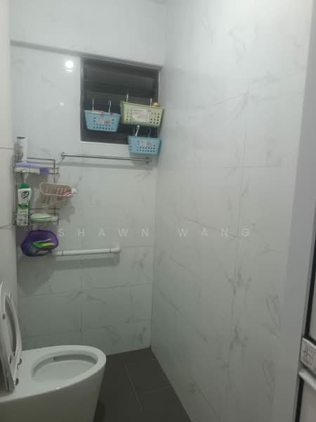 301 Ubi Avenue 1, 301 Ubi Avenue 1, 2 Bedrooms, 673 sqft, HDB Flat For Sale, by Shawn Wang, 500146338 - Bathroom - PropertyGuru.com.sg