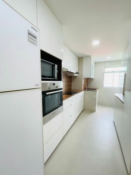 26 Bendemeer Road, 26 Bendemeer Road, 3 Bedrooms, 893 sqft, HDB Flat For Sale, by Jowell Fung, 500146343 - Kitchen - PropertyGuru.com.sg