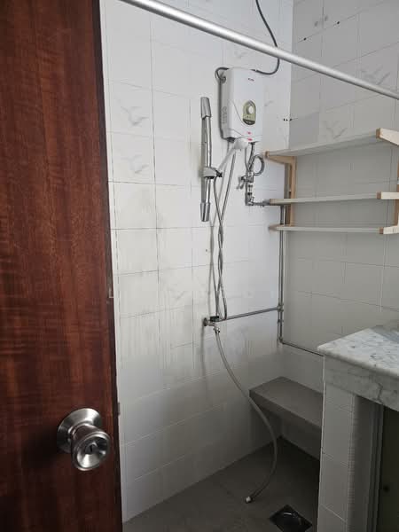 Teck Guan Ville, 338 Upper East Coast Road, Room Rental, 300 sqft, Condominium For Rent, by Lily Goh, 500146345 - Bathroom - PropertyGuru.com.sg