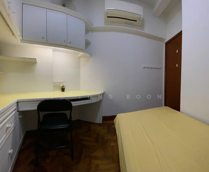 Parc Oasis, 39 Jurong East Avenue 1, 3 Bedrooms, 1,228 sqft, Condominium For Sale, by Yeo Tong Boon, 500146361 - Bedroom - PropertyGuru.com.sg