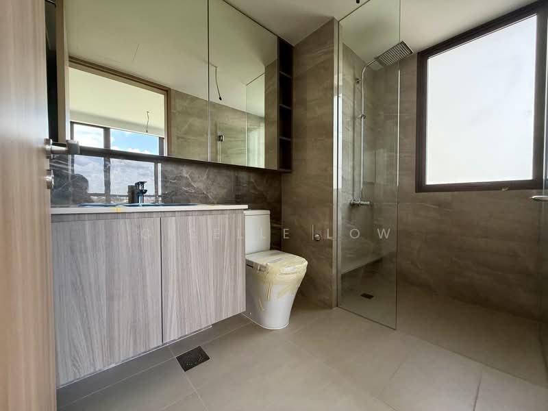 The Botany at Dairy Farm, 3 Dairy Farm Walk, 3 Bedrooms, 883 sqft, Condominium For Sale, by Giselle Low, 500146364 - Bathroom - PropertyGuru.com.sg
