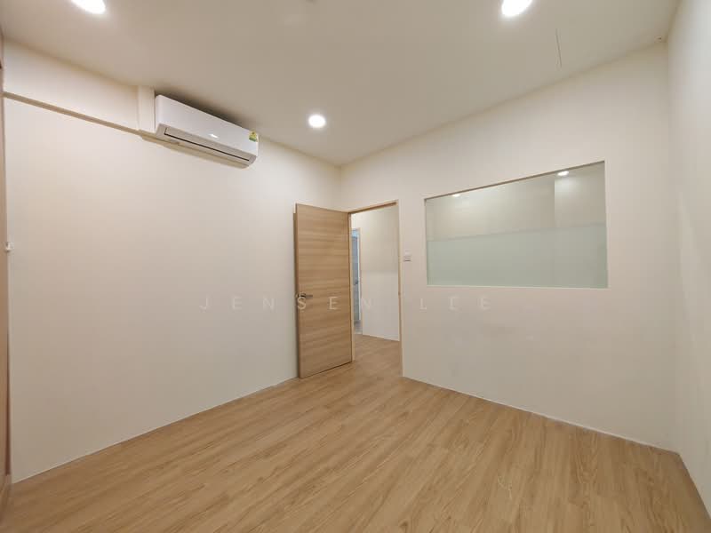 Interlocal Centre, 100G Pasir Panjang Road, Buona Vista / West Coast / Clementi New Town, 1,726 sqft, Light Industrial (B1) For Rent, by Jensen Lee, 500146365 - Interior - CommercialGuru.com.sg