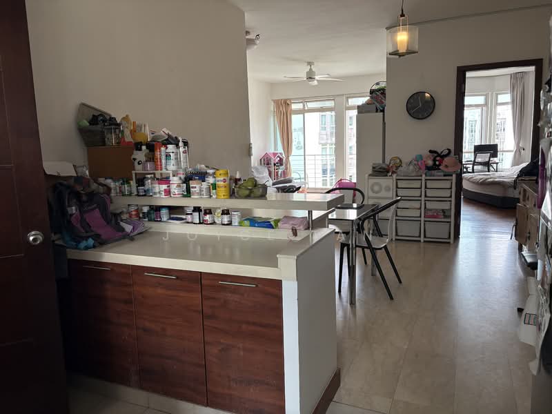 Hillington Green, 47 Hillview Avenue, 3 Bedrooms, 1,356 sqft, Condominium For Rent, by Joyce Tan, 500146368 - Living Room & Dry Kitchen - PropertyGuru.com.sg
