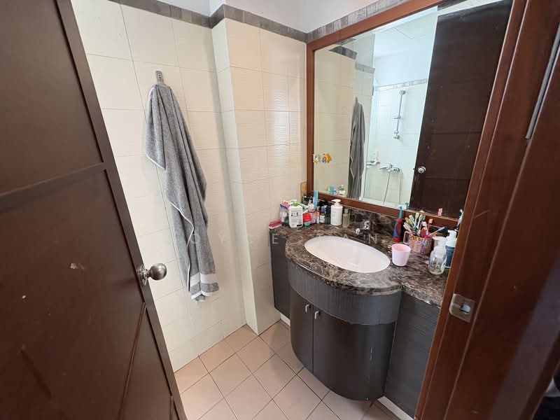 Hillington Green, 47 Hillview Avenue, 3 Bedrooms, 1,356 sqft, Condominium For Rent, by Joyce Tan, 500146368 - Bathroom - PropertyGuru.com.sg