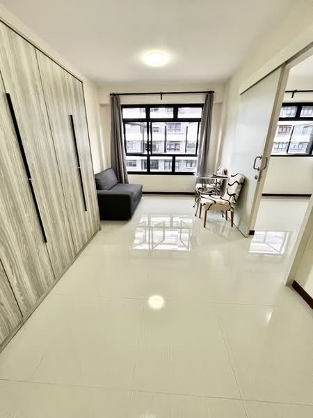 131B Canberra Crescent, 131B Canberra Crescent, 1 Bedroom, 506 sqft, HDB Flat For Rent, by Caline Chai, 500146370 - Living Room - PropertyGuru.com.sg