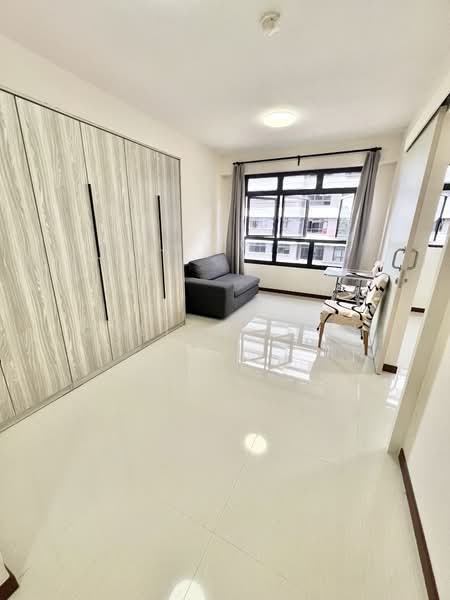 131B Canberra Crescent, 131B Canberra Crescent, 1 Bedroom, 506 sqft, HDB Flat For Rent, by Caline Chai, 500146370 - Living Room - PropertyGuru.com.sg