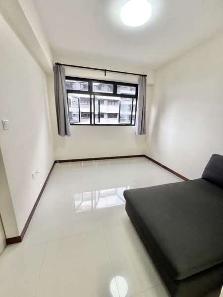 131B Canberra Crescent, 131B Canberra Crescent, 1 Bedroom, 506 sqft, HDB Flat For Rent, by Caline Chai, 500146370 - Living Room - PropertyGuru.com.sg