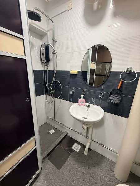 322C Anchorvale Drive, 322C Anchorvale Drive, 3 Bedrooms, 980 sqft, HDB Flat For Sale, by Azahari Bin Hussain, 500146376 - Bathroom - PropertyGuru.com.sg