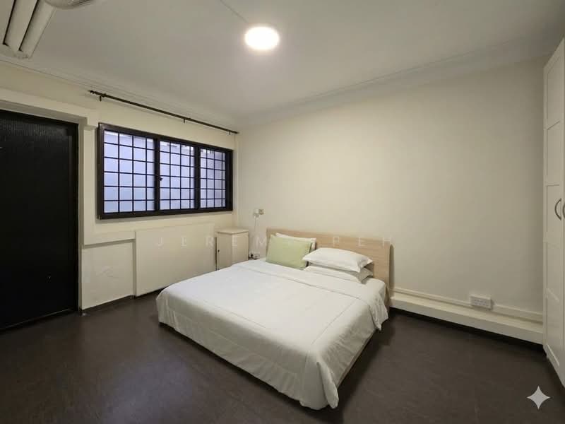 909 Tampines Avenue 4, 909 Tampines Avenue 4, 2 Bedrooms, 785 sqft, HDB Flat For Sale, by Jeremy Peh, 500146385 - Bedroom - PropertyGuru.com.sg