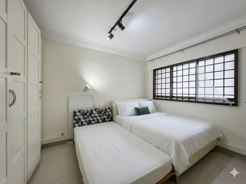909 Tampines Avenue 4, 909 Tampines Avenue 4, 2 Bedrooms, 785 sqft, HDB Flat For Sale, by Jeremy Peh, 500146385 - Bedroom - PropertyGuru.com.sg