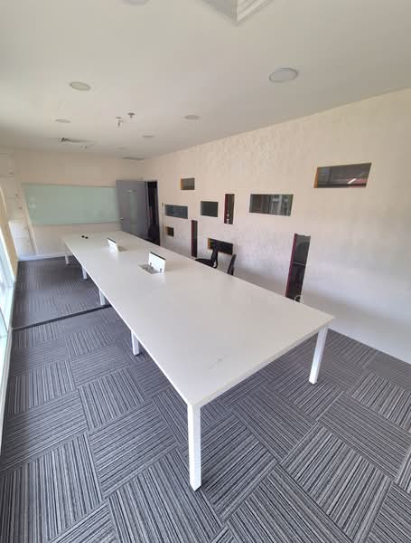 shift in condition unit for rent (beach road)!, , 1,097 sqft, Office For Rent, by Joel Yong, 500146387 - CommercialGuru.com.sg