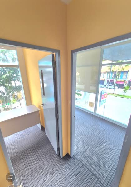 shift in condition unit for rent (beach road)!, , 1,097 sqft, Office For Rent, by Joel Yong, 500146387 - CommercialGuru.com.sg