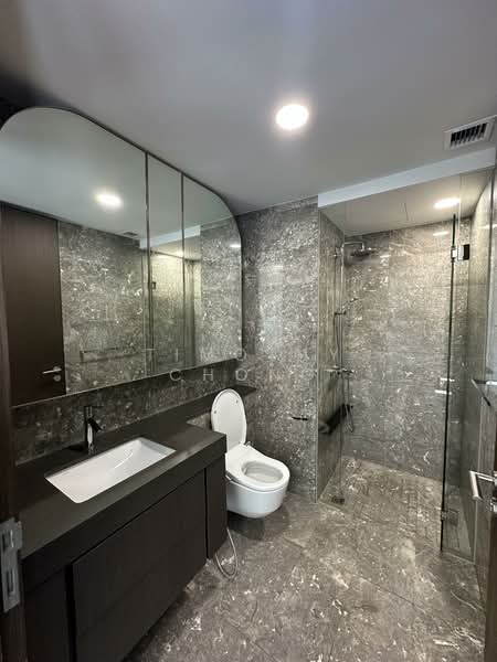 Avenue South Residence, 11 Silat Avenue, 2 Bedrooms, 657 sqft, Condominium For Sale, by Timothy Chong, 500146389 - Bathroom - PropertyGuru.com.sg