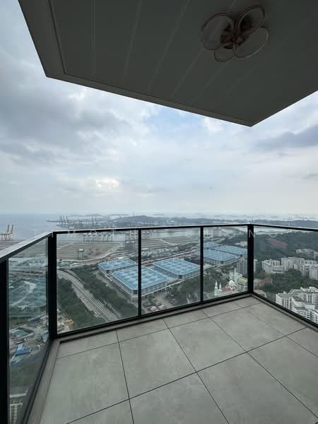 Avenue South Residence, 11 Silat Avenue, 2 Bedrooms, 657 sqft, Condominium For Sale, by Timothy Chong, 500146389 - Balcony - PropertyGuru.com.sg