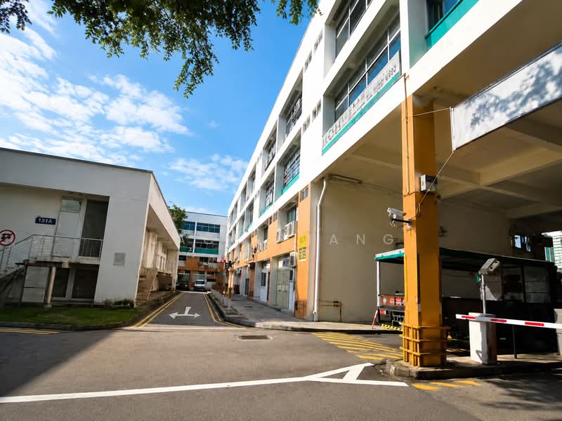 131 Jurong Gateway Road Shop for Rent, , 2,000 sqft, Shop / Shophouse For Rent, by Jace Phang, 500146391 - Exterior - CommercialGuru.com.sg