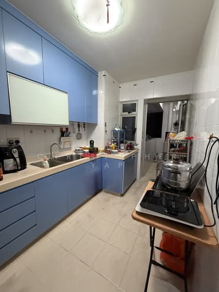 18D Holland Drive, 18D Holland Drive, 3 Bedrooms, 990 sqft, HDB Flat For Sale, by Christopher Yap, 500146395 - Kitchen - PropertyGuru.com.sg